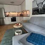 Cosy Getaway In Raw Nature דירה