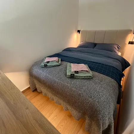 Cosy Getaway In Raw Nature Apartmán