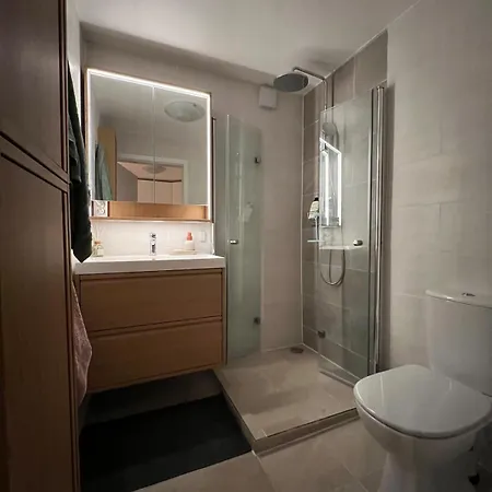 Апартаменты Cosy Getaway In Raw Nature Шентьюр