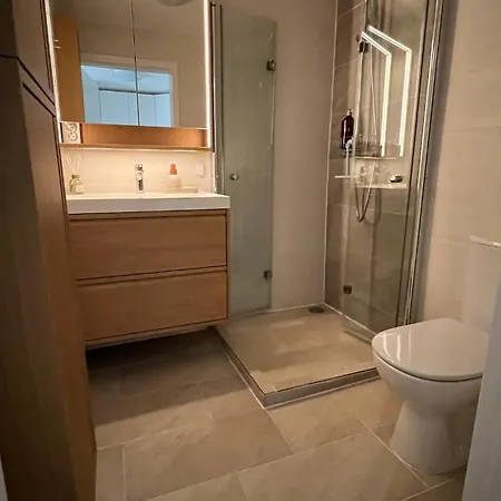 Cosy Getaway In Raw Nature *