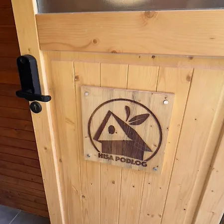 Hisa Podlog - Cosy Getaway In Raw Nature With Optional Private