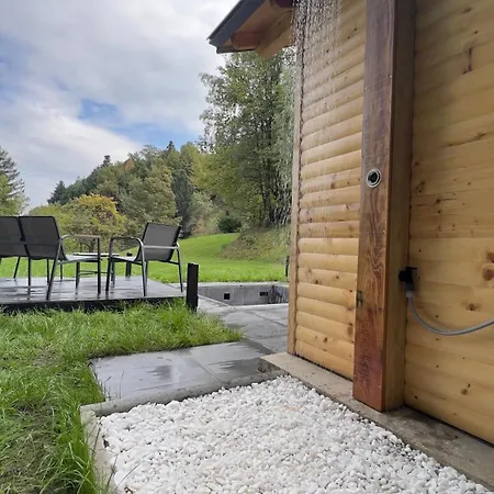 Cosy Getaway In Raw Nature דירה