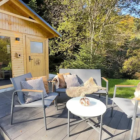 Cosy Getaway In Raw Nature דירה