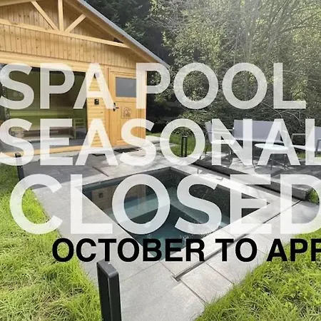 Cosy Getaway In Raw Nature *