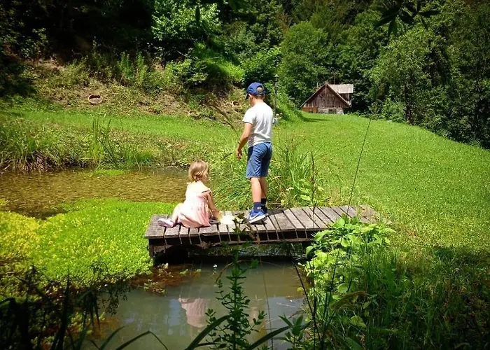 アパート Cosy Getaway In Raw Nature Šentjur