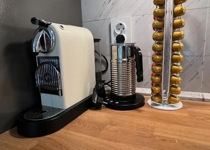 Cosy Getaway In Raw Nature